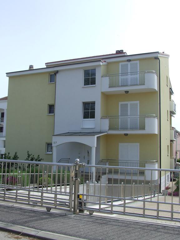 Apartments Renato Zadar Exterior photo